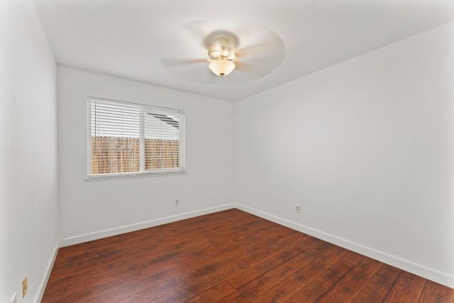 50 Rollingbrook Cir, Sacramento, CA 95833
