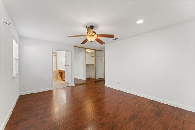 50 Rollingbrook Cir, Sacramento, CA 95833