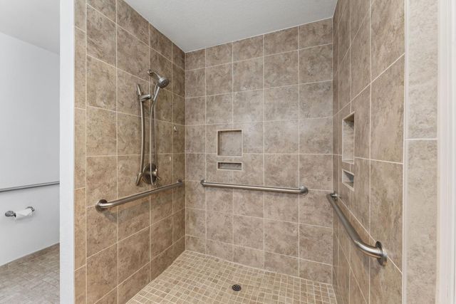 50 Rollingbrook Cir, Sacramento, CA 95833