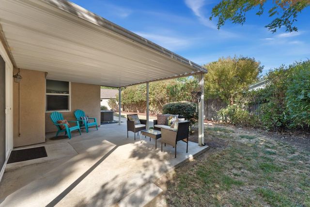 50 Rollingbrook Cir, Sacramento, CA 95833