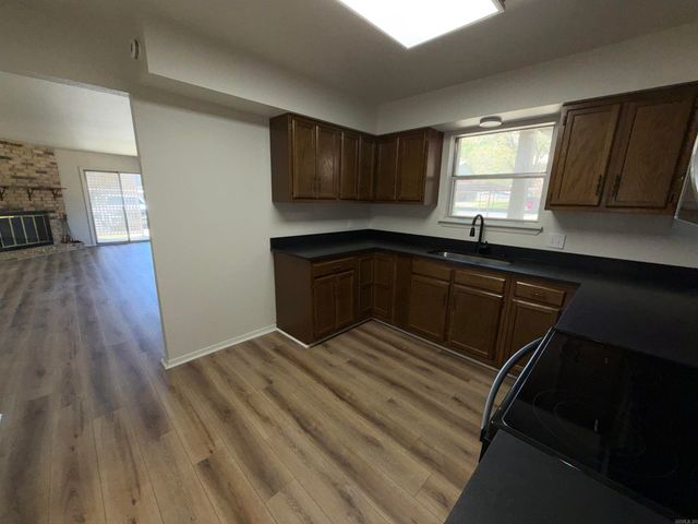 220 Cooper St Apt 6B, Hot Springs, AR 71913