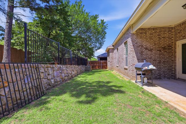 4428 Terraview Drive, Arlington, TX 76001