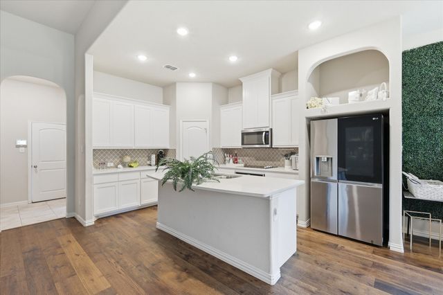 4428 Terraview Drive, Arlington, TX 76001
