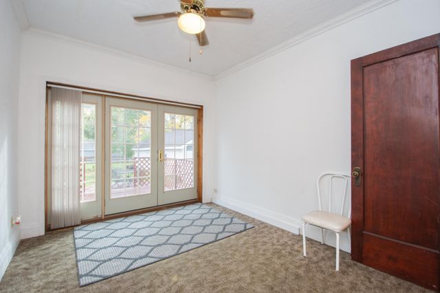 1112 University Drive S, Fargo, ND 58103