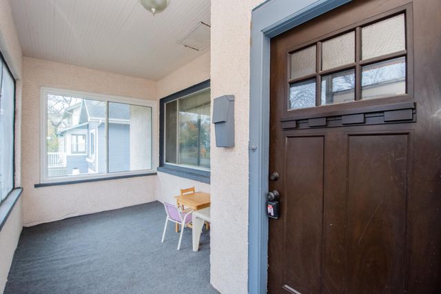 1112 University Drive S, Fargo, ND 58103