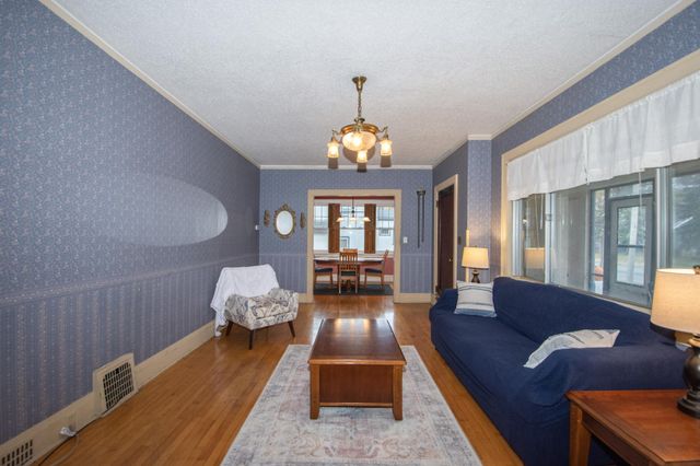 1112 University Drive S, Fargo, ND 58103