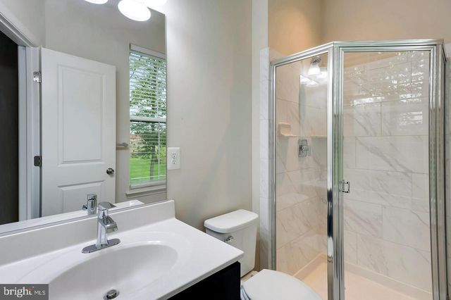 520 HARBORVIEW DR, Oxon Hill, MD 20745