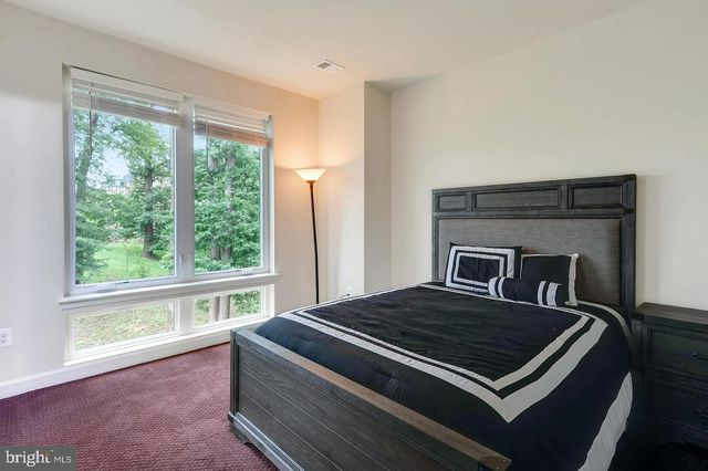 520 HARBORVIEW DR, Oxon Hill, MD 20745