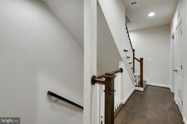 520 HARBORVIEW DR, Oxon Hill, MD 20745