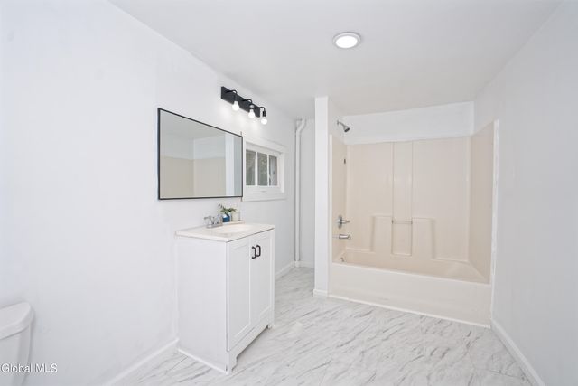 714 Route 29, Milton, NY 12863