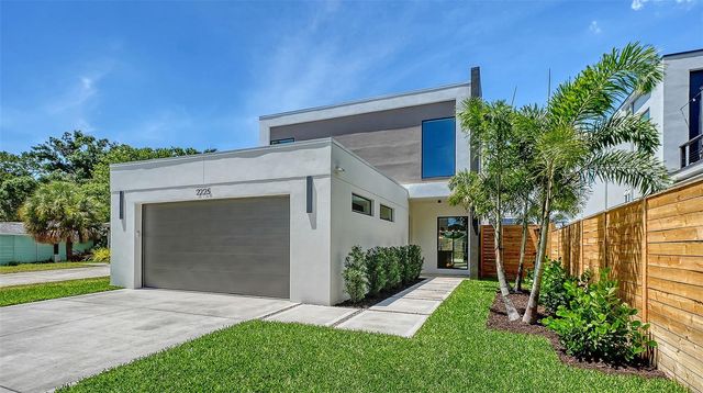 2225 FLORINDA STREET, Sarasota, FL 34231