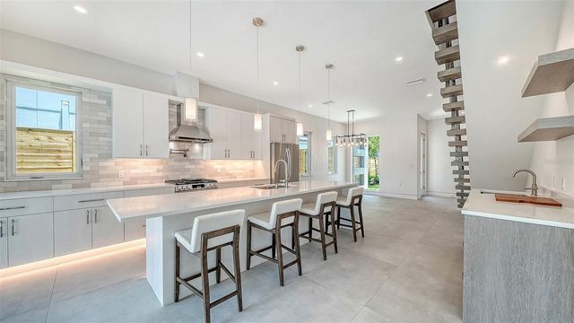 2225 FLORINDA STREET, Sarasota, FL 34231