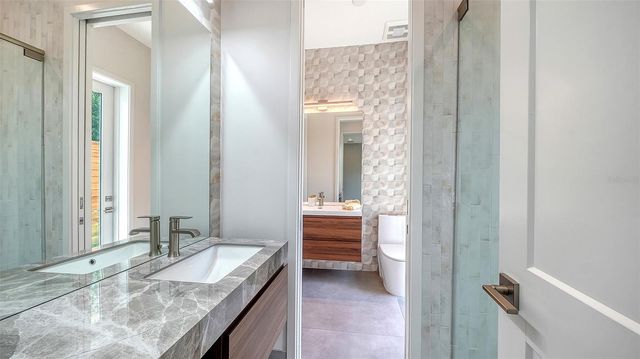 2225 FLORINDA STREET, Sarasota, FL 34231
