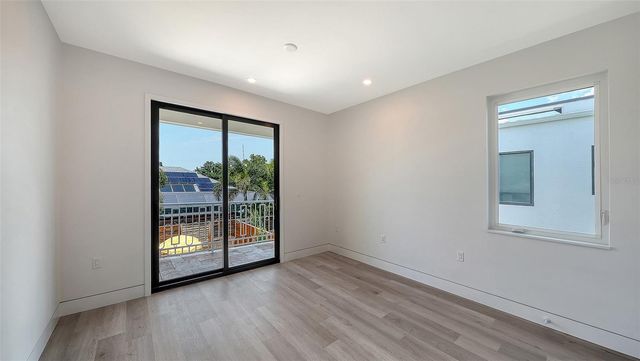 2225 FLORINDA STREET, Sarasota, FL 34231
