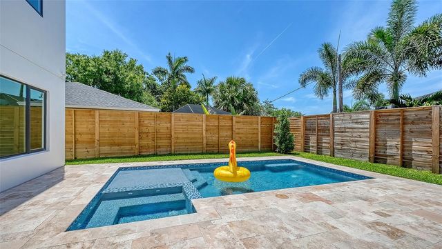 2225 FLORINDA STREET, Sarasota, FL 34231