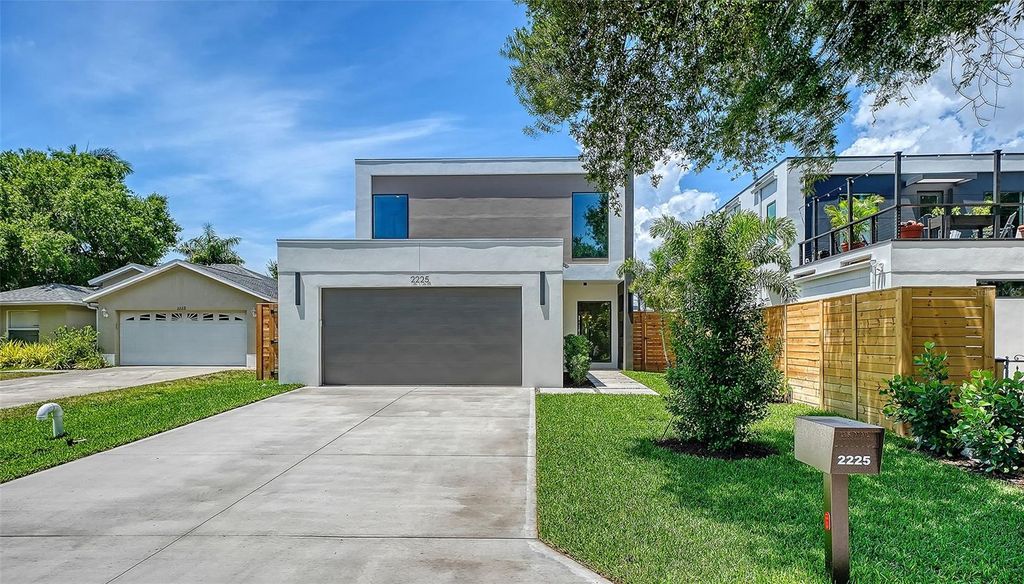 2225 FLORINDA STREET, Sarasota, FL 34231