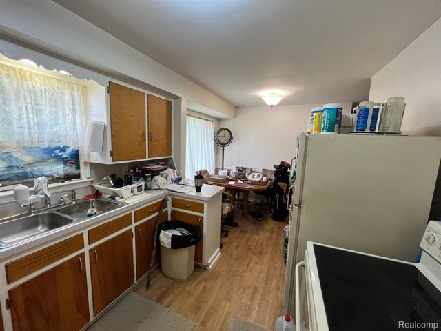 1826 GREENBROOK Lane, Flint, MI 48507