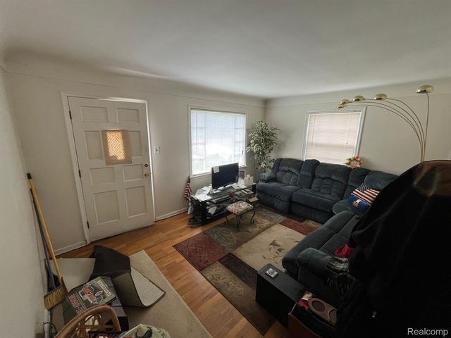 1826 GREENBROOK Lane, Flint, MI 48507