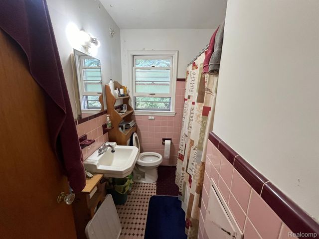 1826 GREENBROOK Lane, Flint, MI 48507