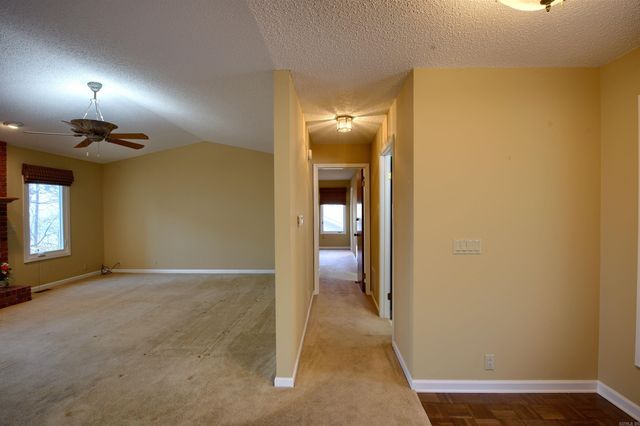 10 Berlanga Circle, Hot Springs Village, AR 71909