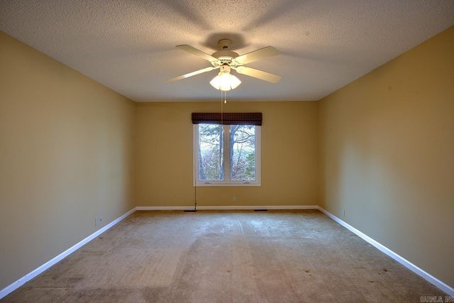 10 Berlanga Circle, Hot Springs Village, AR 71909