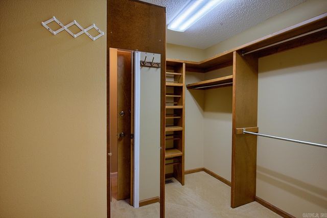 10 Berlanga Circle, Hot Springs Village, AR 71909