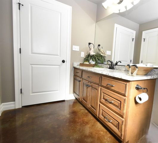 4901 S 27th, Paragould, AR 72450