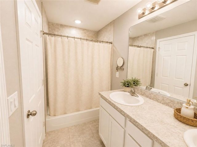 1423 NW 19th ST, Cape Coral, FL 33993