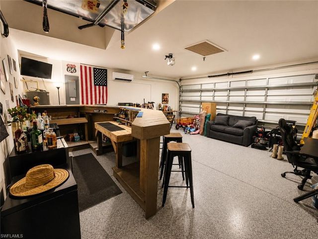 1423 NW 19th ST, Cape Coral, FL 33993