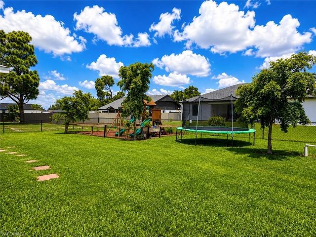 1423 NW 19th ST, Cape Coral, FL 33993