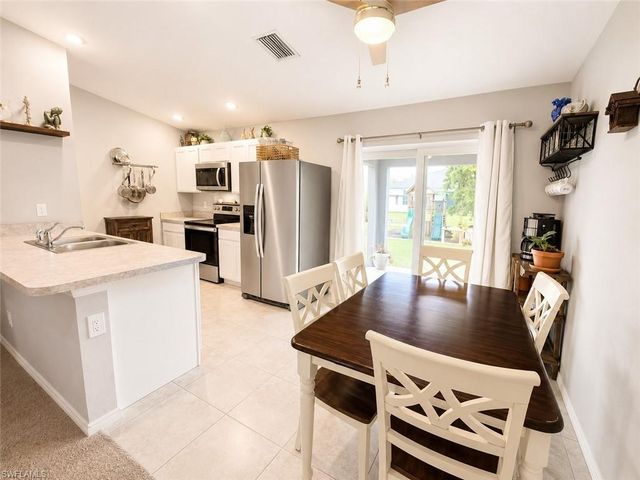 1423 NW 19th ST, Cape Coral, FL 33993