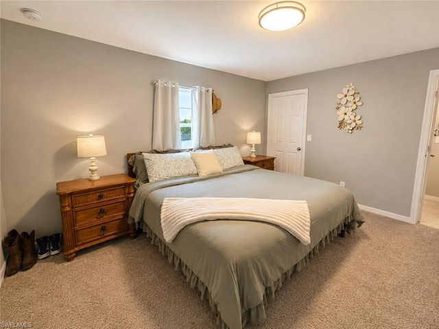 1423 NW 19th ST, Cape Coral, FL 33993