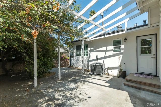 3338 Perlita Avenue, Los Angeles, CA 90039