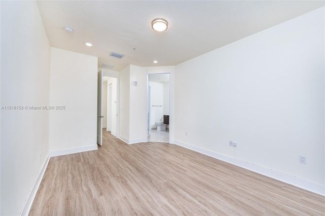 10290 NW 64th Ter 103, Doral, FL 33178