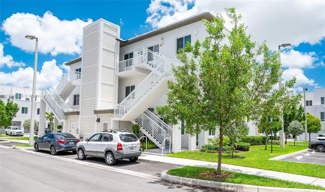 10290 NW 64th Ter 103, Doral, FL 33178