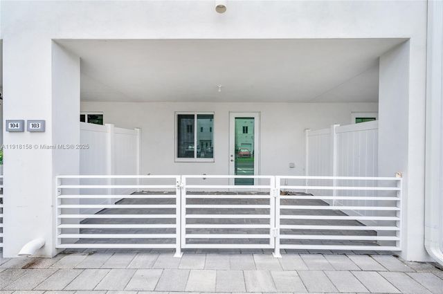 10290 NW 64th Ter 103, Doral, FL 33178