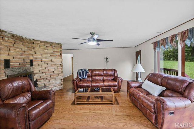 3871 Ridge View Road, Edwardsville, IL 62025