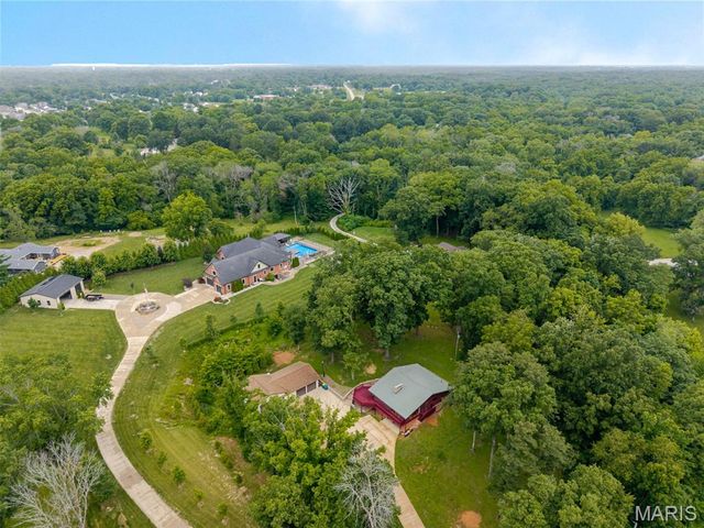 3871 Ridge View Road, Edwardsville, IL 62025