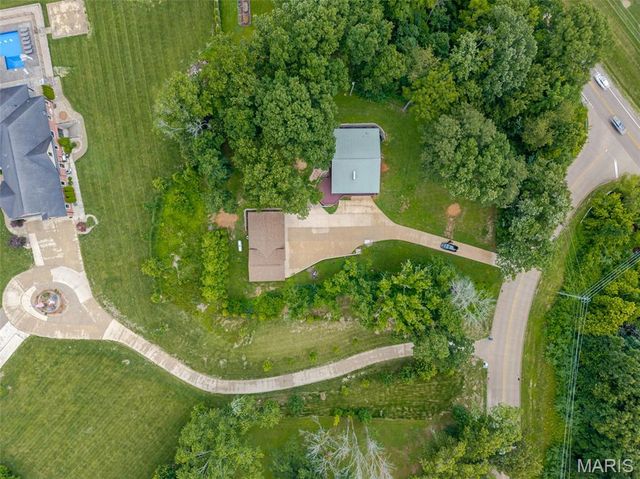3871 Ridge View Road, Edwardsville, IL 62025