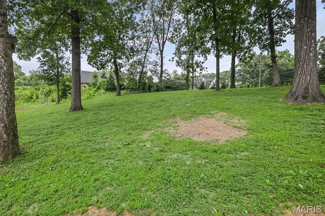 3871 Ridge View Road, Edwardsville, IL 62025