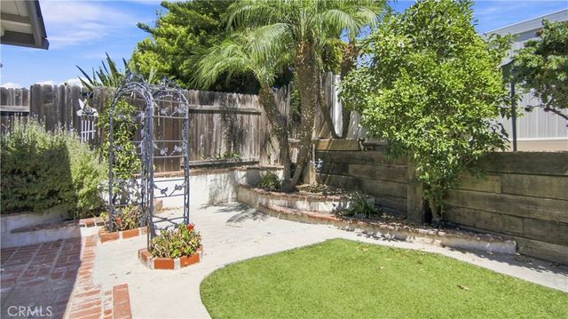 24092 Hurst Drive, Lake Forest, CA 92630