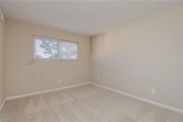 1226 Little Bay Ave Apt 6, Norfolk, VA 23503