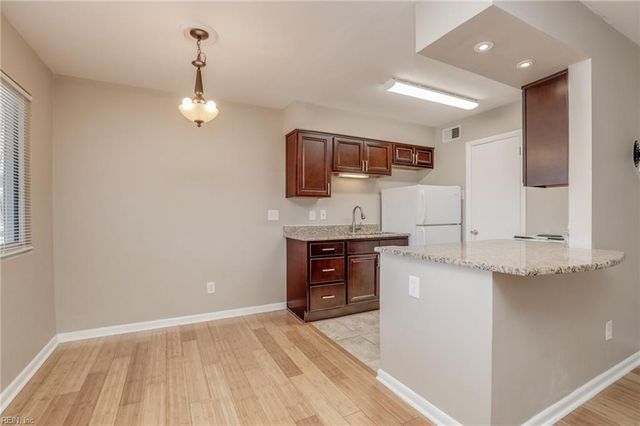 1226 Little Bay Ave Apt 6, Norfolk, VA 23503