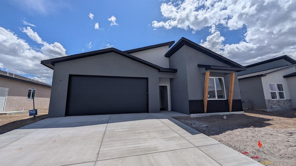 1700 Rusty Rivet Road, Fruita, CO 81521
