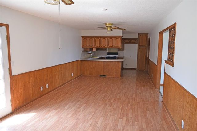 508 Cottonwood Lane, Tecumseh, OK 74873