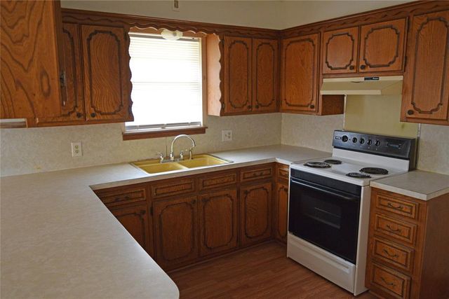 508 Cottonwood Lane, Tecumseh, OK 74873