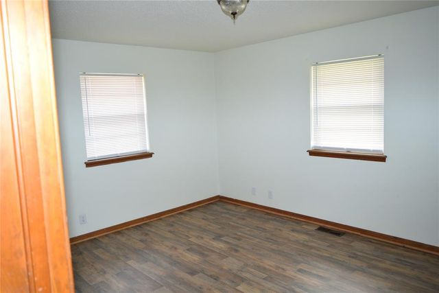 508 Cottonwood Lane, Tecumseh, OK 74873