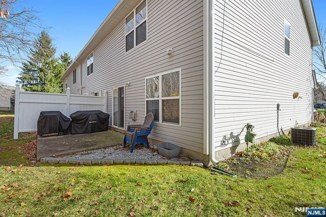 14 Druid Lane, Hardyston, NJ 07419