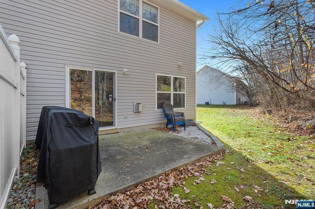 14 Druid Lane, Hardyston, NJ 07419