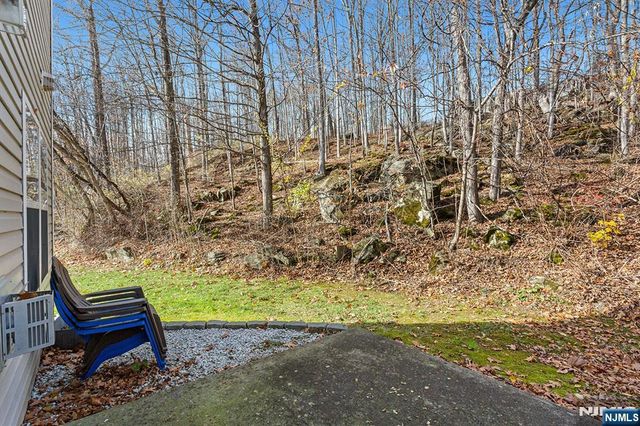 14 Druid Lane, Hardyston, NJ 07419